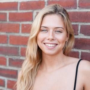 Meet your Posher, Caroline